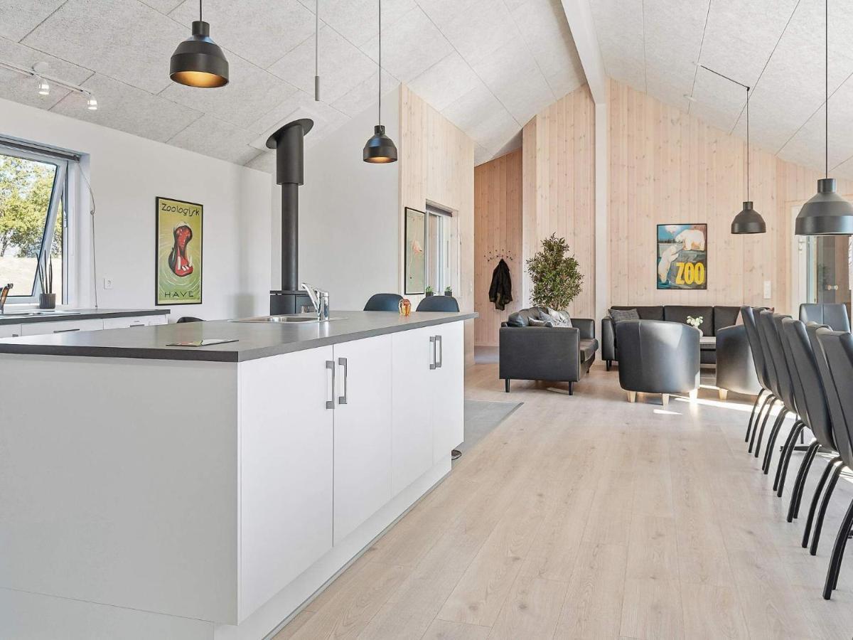 24 Person Holiday Home In Hasselberg คัพเพล์น ภายนอก รูปภาพ