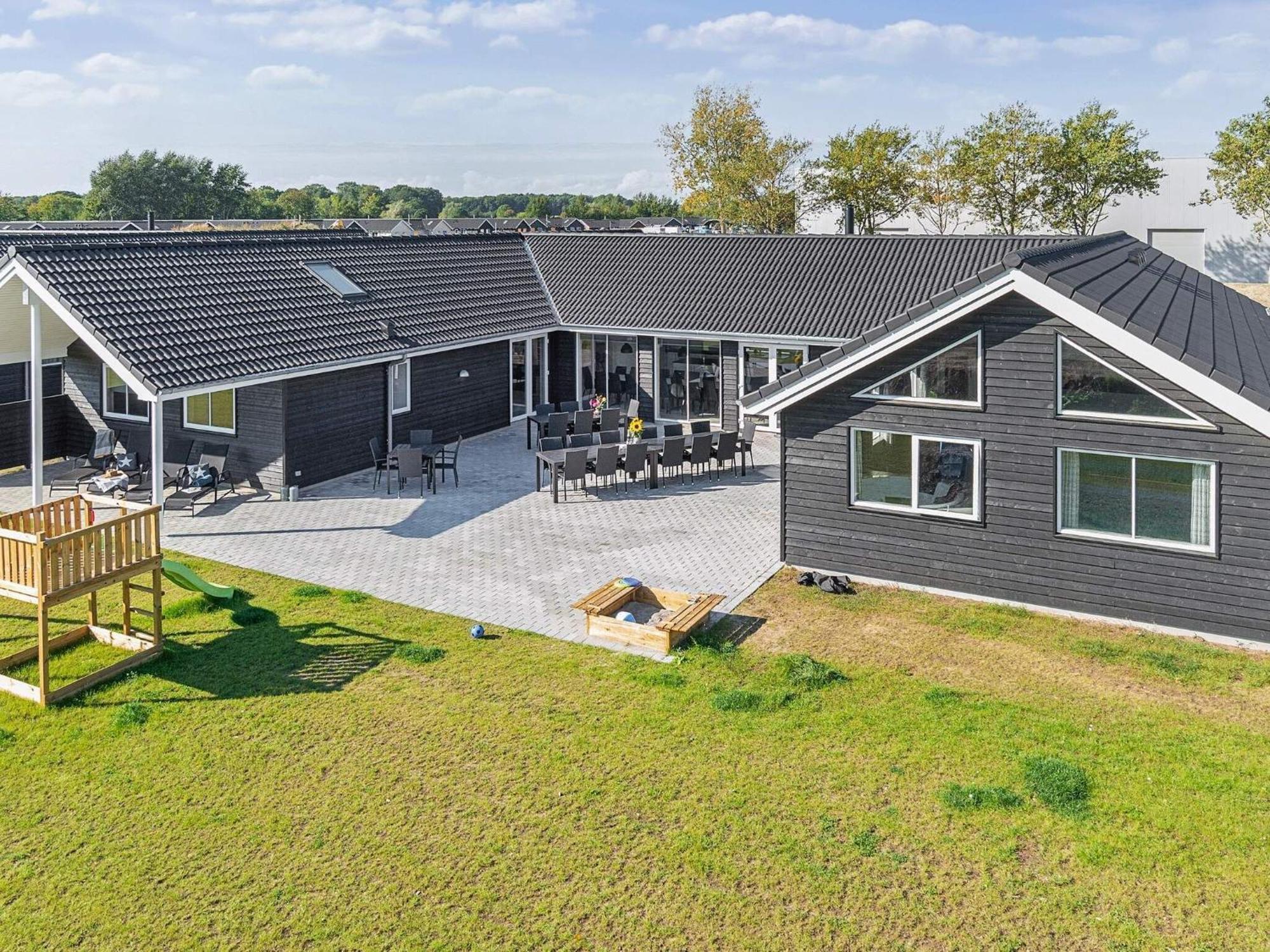 24 Person Holiday Home In Hasselberg คัพเพล์น ภายนอก รูปภาพ